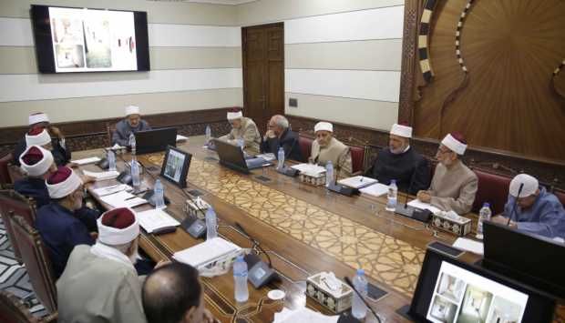 للمرأة حق السفر بدون محرم وغير مطالبة بالإنفاق على الأسرة.. تعرف على تعديلات قانون الأحوال الشخصية