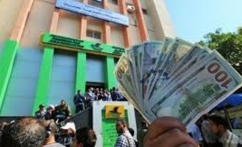 "العمادي" يعلن موعد وصول الدفعة الثالثة من المنحة القطرية لغزة