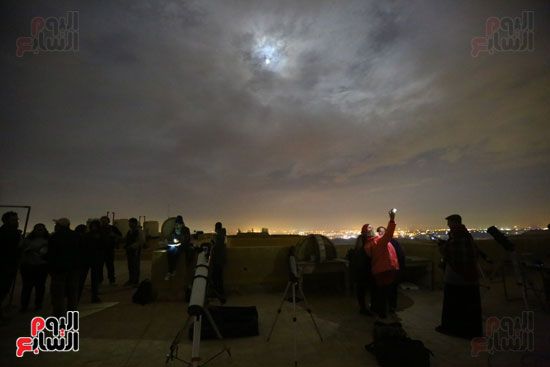 العالم يشهد أول خسوف كلى للقمر فى عام 2019 لمدة 63 دقيقة