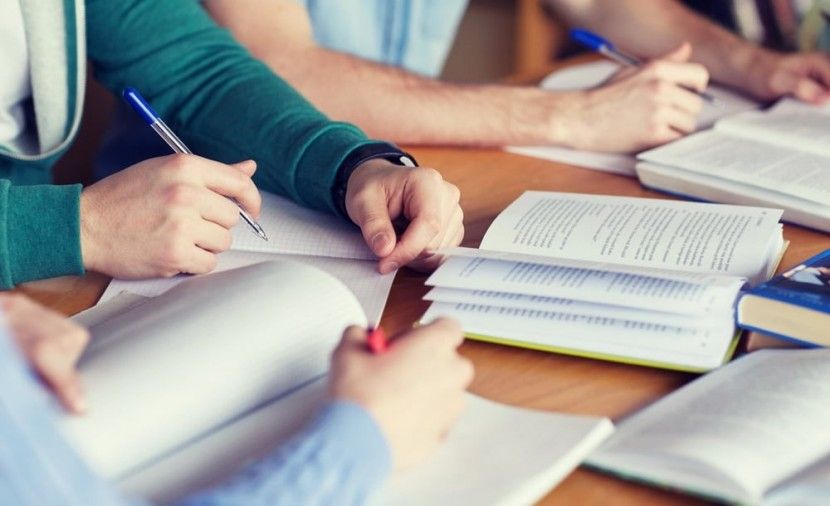 هل يوجد امتحانات يوم الخميس 24 يناير 2019 ؟!.. هل يوم الخميس القادم اجازة رسمية فى مصر