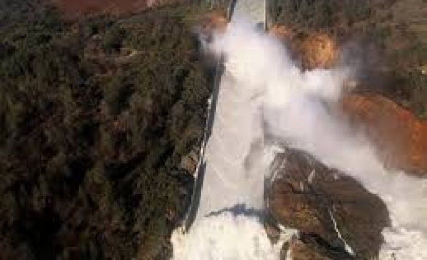 200 مفقود على الأقل في انهيار سد في البرازيل