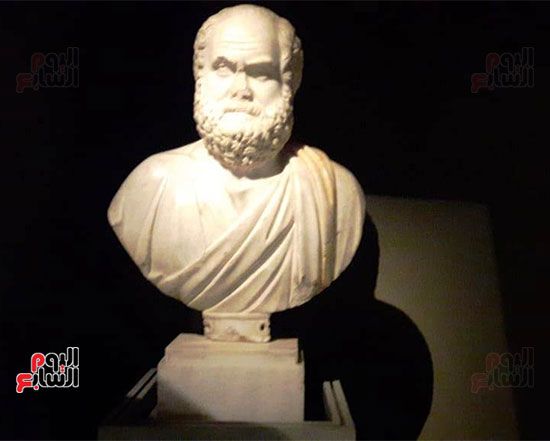 صور.. لأول مرة بمصر مجسمات فى العرض المتحفى لفاقدى البصر.. متحف الآثار بمكتبة الإسكندرية يبدأ...