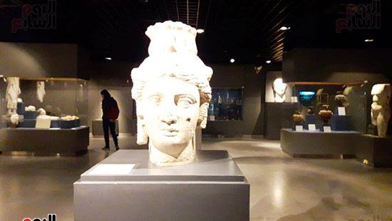 صور.. لأول مرة بمصر مجسمات فى العرض المتحفى لفاقدى البصر.. متحف الآثار بمكتبة الإسكندرية يبدأ...
