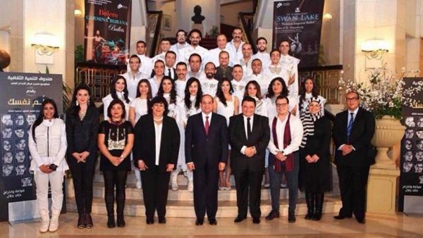 تفاصيل أغاني مسرحية الزائر