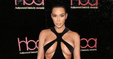 صور.. فستان كيم كاردشيان المثير للجدل من Thierry Mugler مصمم منذ 21 عاما