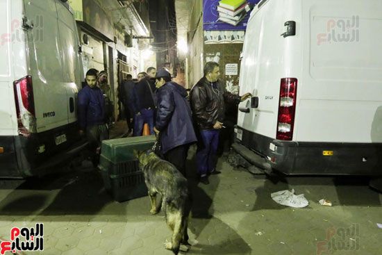 صور.. "اليوم السابع" بموقع انفجار "الدرب الأحمر".. تهشم واجهات 5 محال تجارية