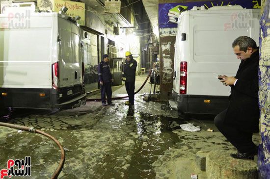 صور.. "اليوم السابع" بموقع انفجار "الدرب الأحمر".. تهشم واجهات 5 محال تجارية