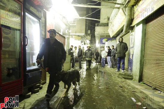 صور.. "اليوم السابع" بموقع انفجار "الدرب الأحمر".. تهشم واجهات 5 محال تجارية