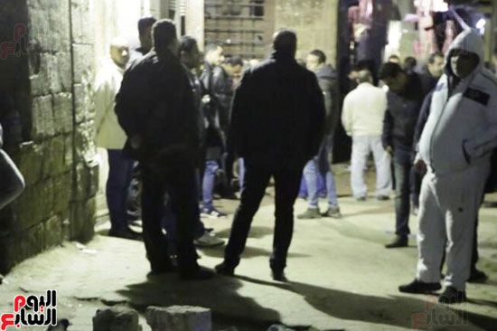 صور.. "اليوم السابع" بموقع انفجار "الدرب الأحمر".. تهشم واجهات 5 محال تجارية