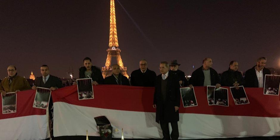 وقفة بالشموع في فرنسا لتأبين شهداء القوات المسلحة والشرطة (صور)