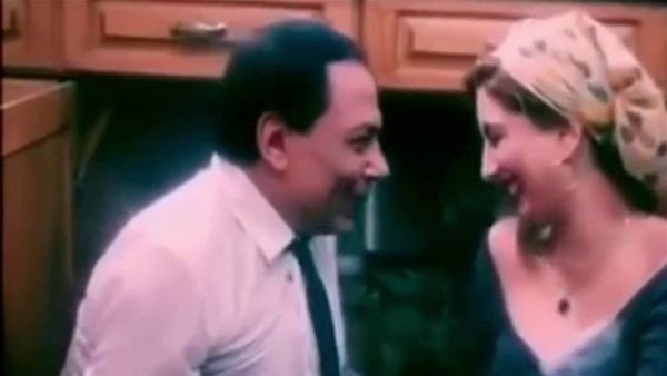 مشاهد وفاء عامر في الإغراء من عادل إمام إلى محمد رمضان