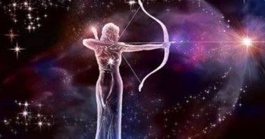 حظك اليوم الأربعاء 20/3/2019 برج القوس على الصعيد المهنى والصحى والعاطفى.. مخلص فى حبك