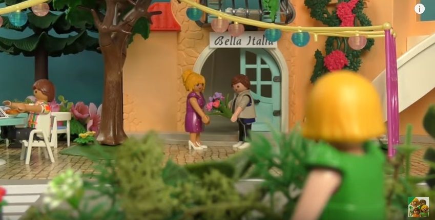 راقب طفلك.. "عائلة عمر" قناة على يوتيوب تقدم محتوى يفوق عمر الأطفال.. تتخطى 7 ملايين...