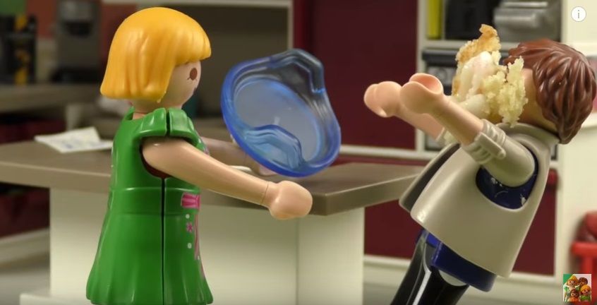 راقب طفلك.. "عائلة عمر" قناة على يوتيوب تقدم محتوى يفوق عمر الأطفال.. تتخطى 7 ملايين...