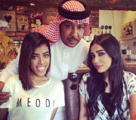 صور صابرين بو رشيد في المستشفى ووالدها يطلب الدعاء