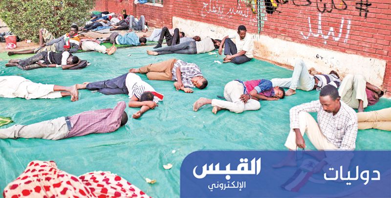 السودان: خلافات الجنرالات والمحتجّين تهدِّد «الانتقالية»