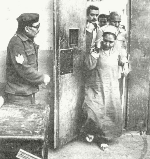 خيط الجريمة.. "بقايا جثة" فضحت "سيدة الساطور" قاتلة زوجها من أجل صديقه