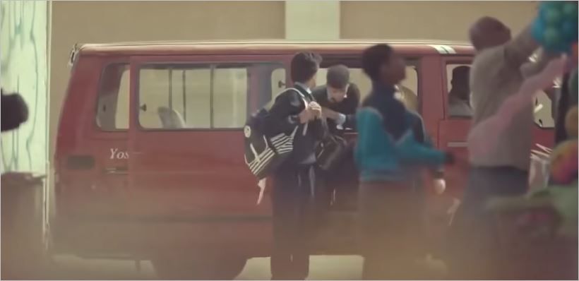 رسائل محمد رمضان للنجم فان دام في إعلان اتصالات