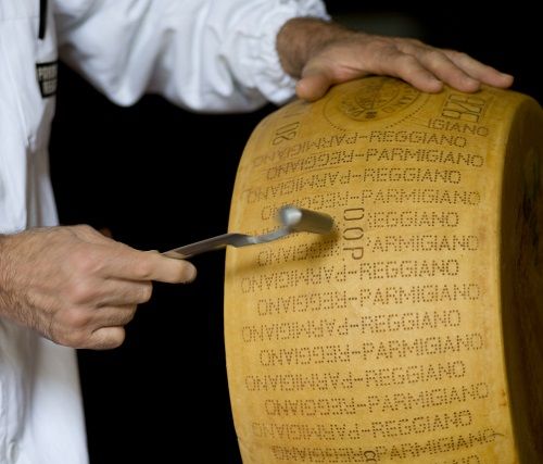 صادرات بارميجيانو ريجيانو إلى الخليج ترتفع إلى 105.2 طن