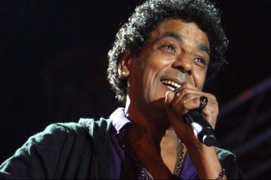 لفتة إنسانية بحجم الكينج.. محمد منير يضرب عملين للخير بحجر واحد.. تقاضى نصف مليون جنيه فقط من مستشفى...