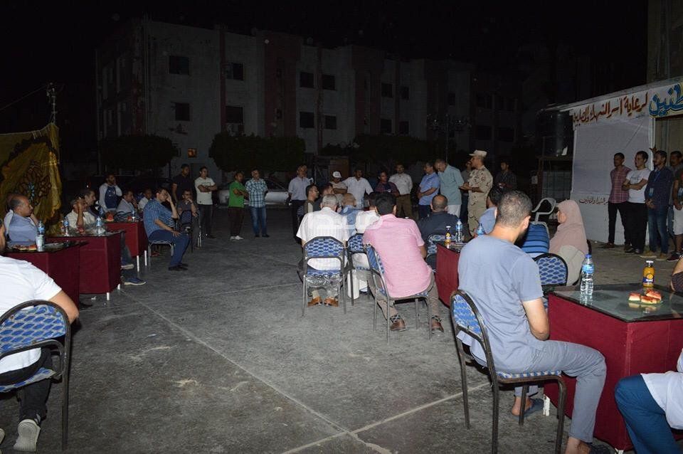 صور| إفطار جماعى للأطباء والمرضى بمستشفى العريش