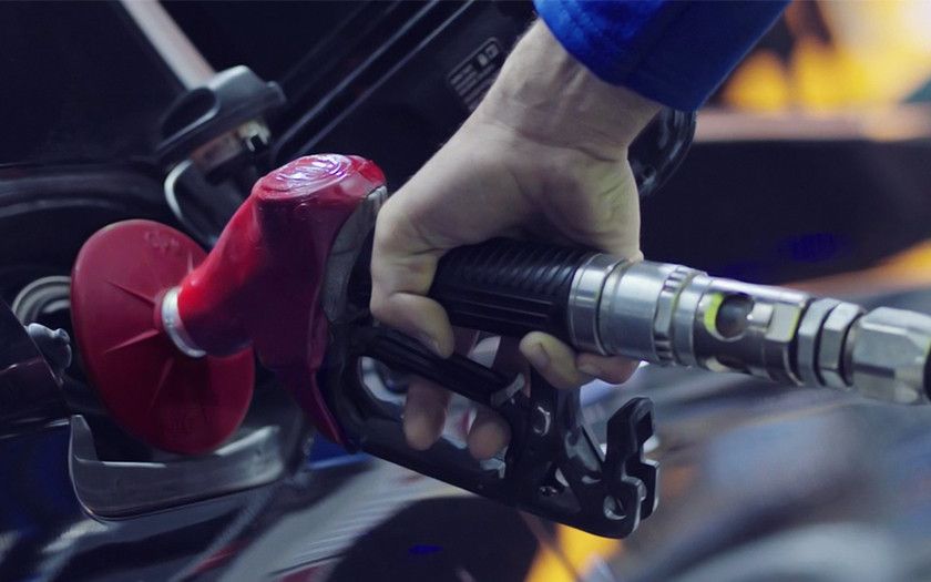 “التسعير التلقائي”.. قرار هام من الحكومة بشأن أسعار البنزين الجديدة 2019