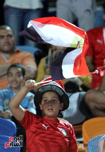 صور ..ليلة فى مدرجات الجماهير المخذولة.. الجماهير المصرية انضمت لمدرجات نيجيريا بعد هزيمتنا من جنوب...