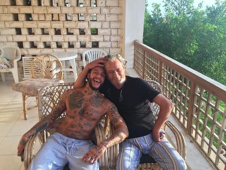 هكذا ودع أحمد الفيشاوي والده