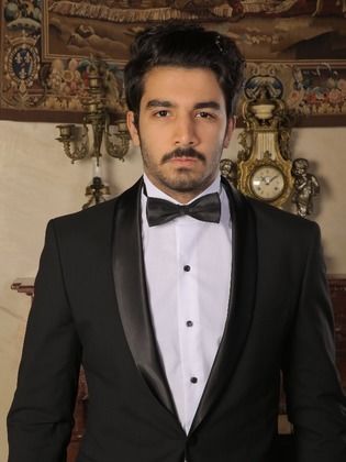 بعد انفصالها عن محمد الشرنوبي..سارة الطباخ تتبنى موهبة حازم إيهاب