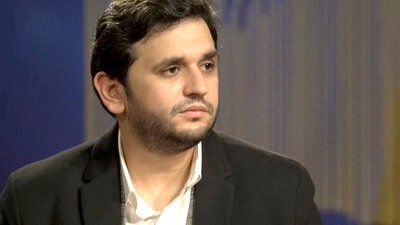 أحدث ظهور لـ مصطفى خاطر على البحر.. وجمهوره: إيه الفورمة دي؟!