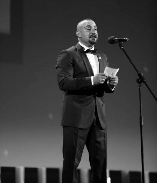 أحمد السقا يعود إلى زوجته وهكذا عبر عن رومانسيته معها بحفل مهرجان الجونة