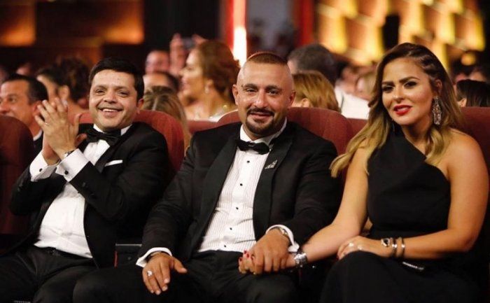 أحمد السقا يعود إلى زوجته وهكذا عبر عن رومانسيته معها بحفل مهرجان الجونة