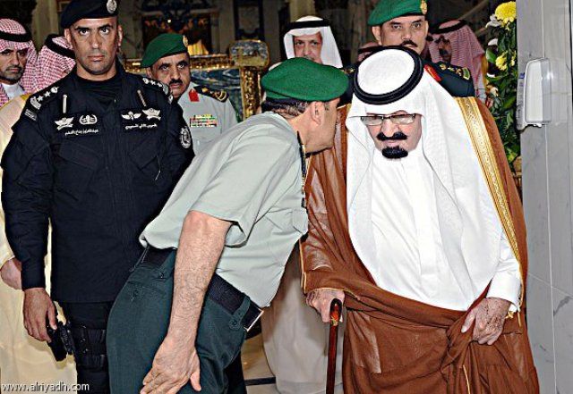 تعرف على عبد العزيز الفغم حارس الملك سلمان الشخصي الذي قتل بجدة (فيديو وصور)