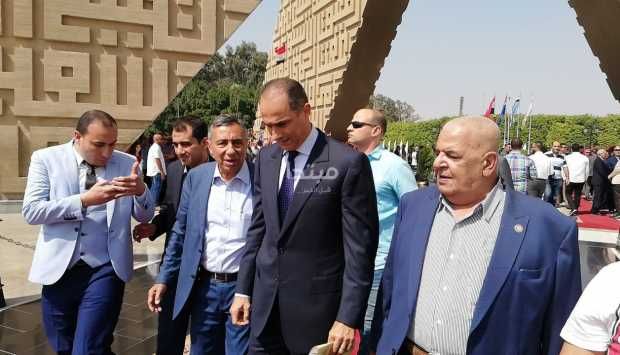 صور| جمال مبارك يزور قبر الجندى المجهول فى ذكرى انتصارات أكتوبر