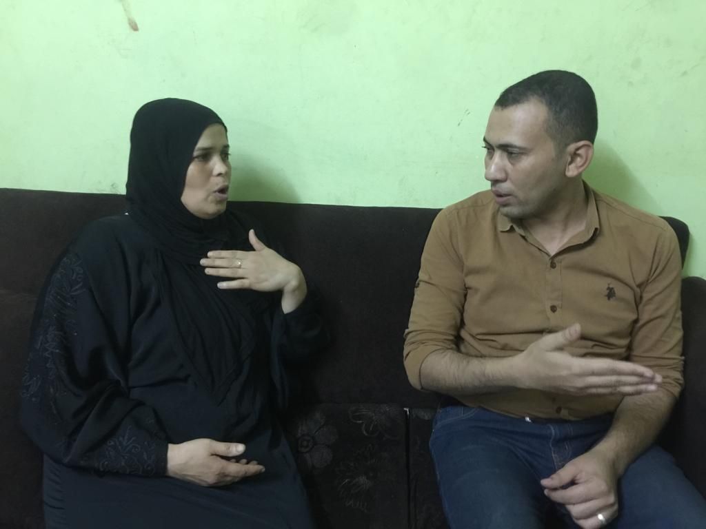 راجح قاتل.. "اليوم السابع" بمنزل ضحية الشهامة.. والدة القتيل تطالب بإعدام القتلة.. وتؤكد:...