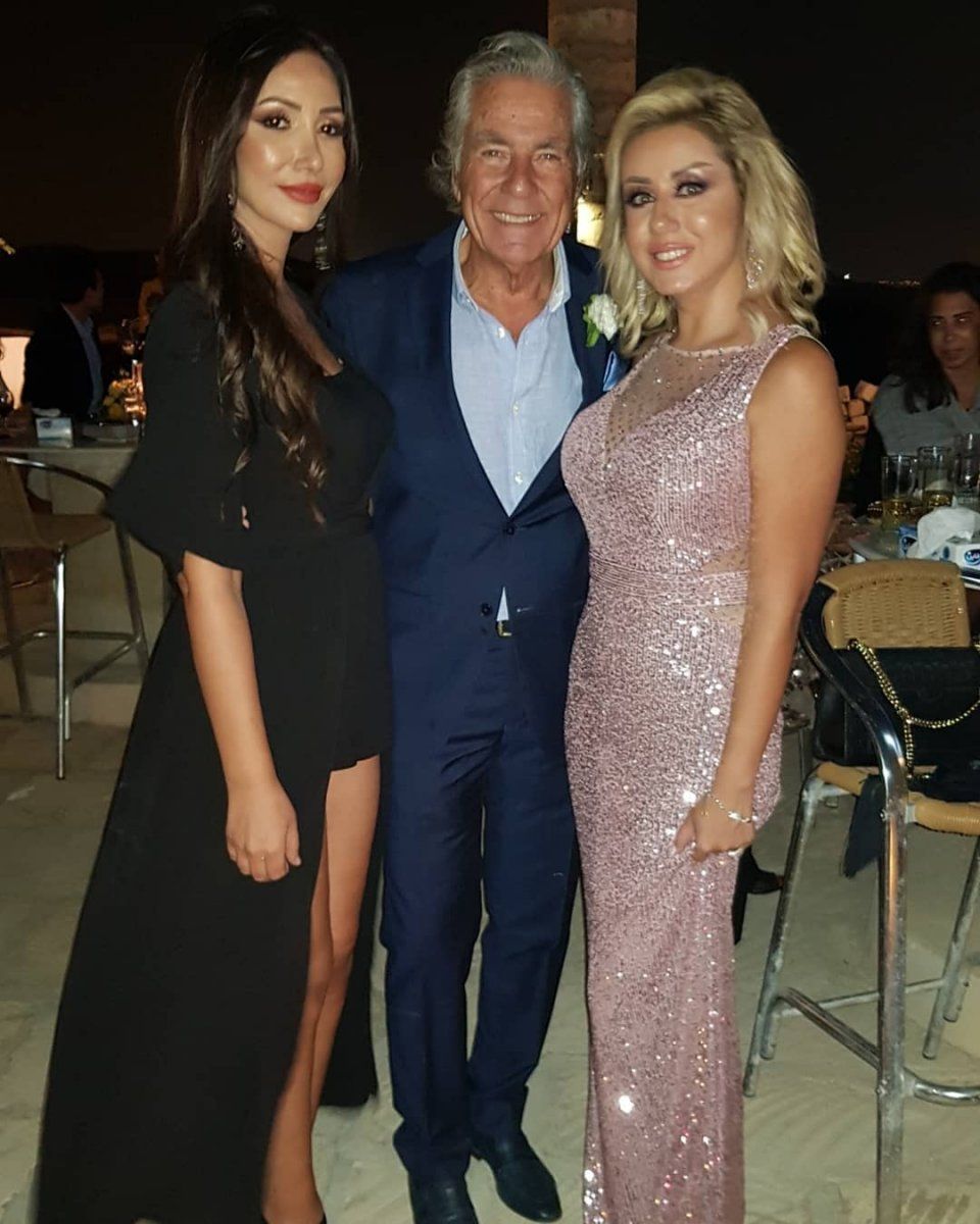 مصطفى فهمي يحتفل بزفاف ابنته برفقة زوجته.. فيديو وصور