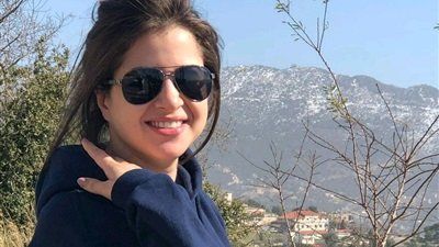 شاهد.. أحدث ظهور لـ منى فاروق من بيروت