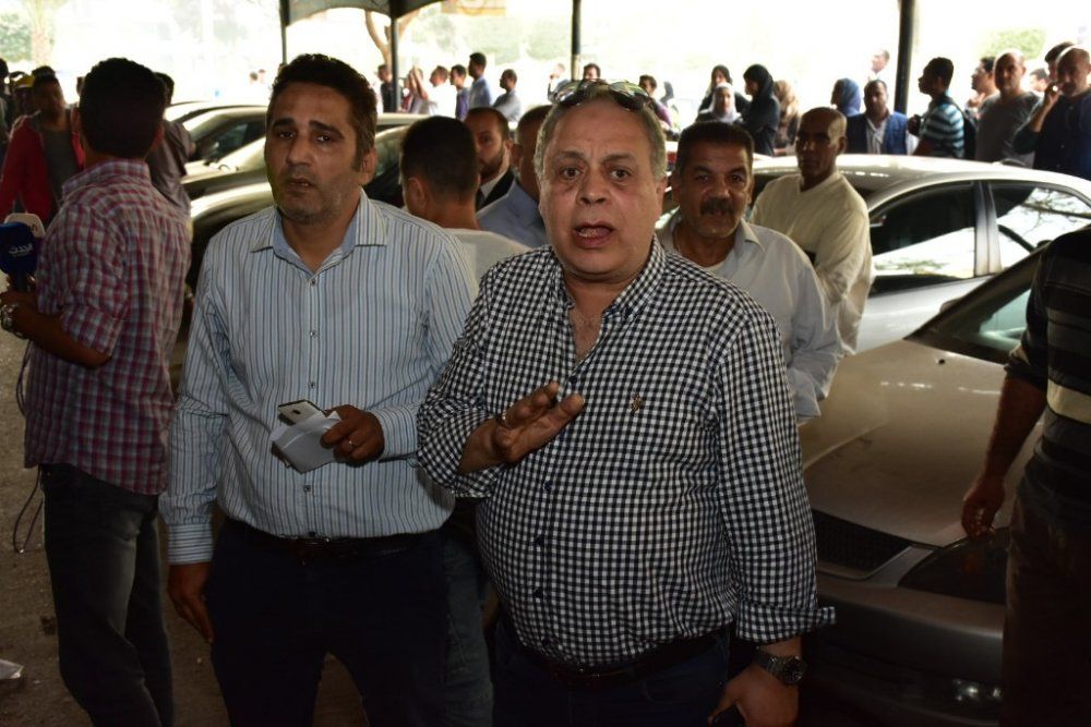 صور النجمات بالحجاب في جنازة هيثم أحمد زكي وأشرف زكي يتسلم الجثمان لعدم وجود أحد من أسرته!