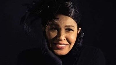 فيفي عبده تنشر فيديو من أحدث جلسة تصوير لها لصالح فوج العربية