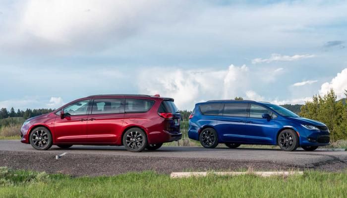 فيات كرايسلر تحتفل بطرحها 15 مليون سيارة من فئة MINI-VAN