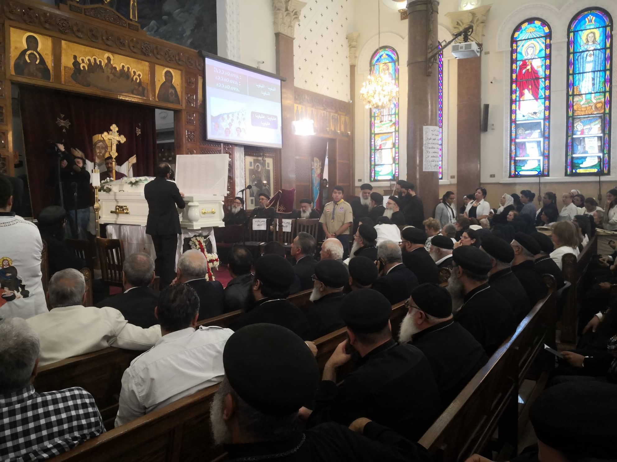 فيديو وصور .. أحزان ودموع فى جنازة تاسونى أنجيل بالإسكندرية