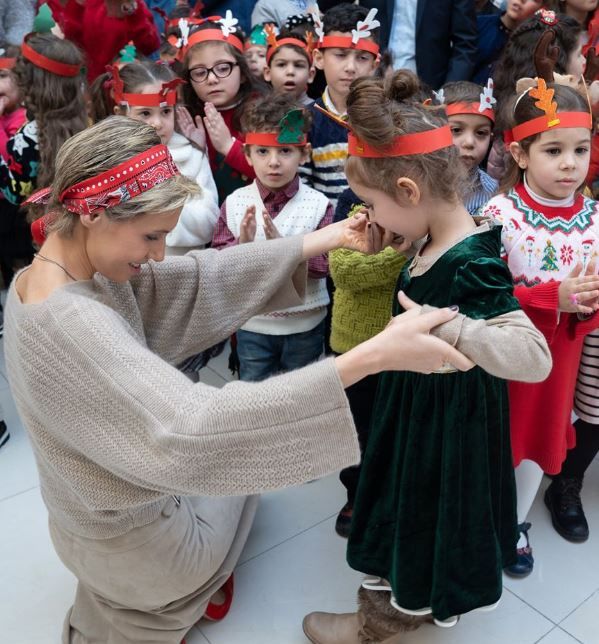 أسماء الأسد تزور مدرسة للأرمن الأرثوذكس بعد إعادة إعمارها.. صور