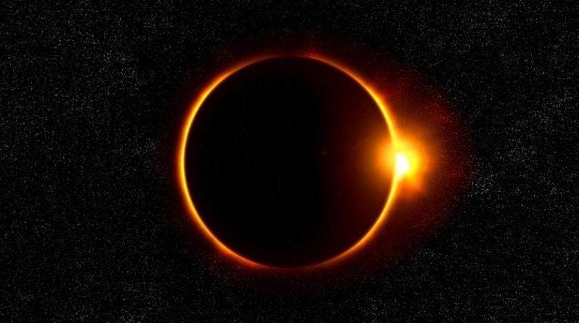 ”حلقة النار“.. العالم يوثق ”كسوف الشمس الحلقي“ النادر (صور وفيديو)