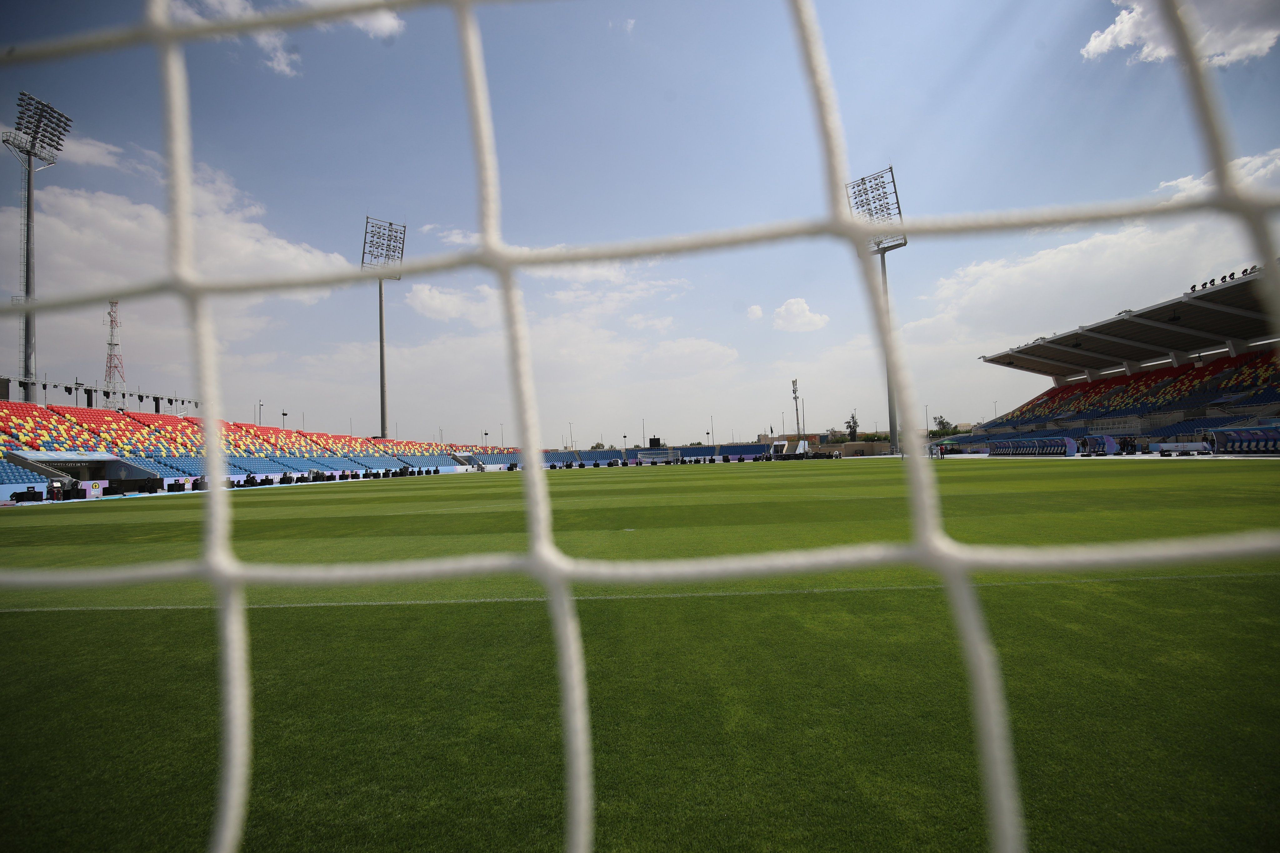 ملعب مباراة السوبر الأفريقى جاهز لاستقبال الأهلي واتحاد العاصمة.. صور