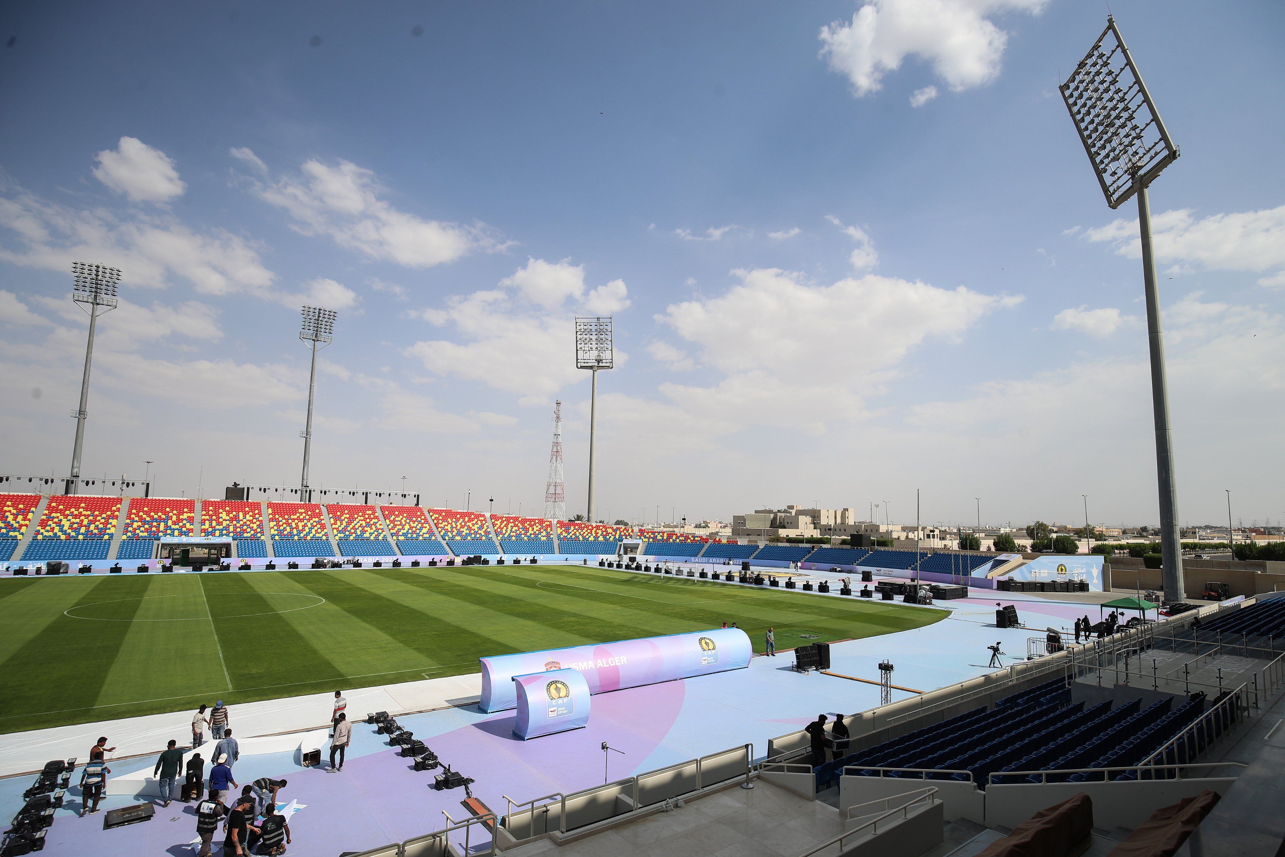 ملعب مباراة السوبر الأفريقى جاهز لاستقبال الأهلي واتحاد العاصمة.. صور