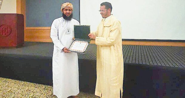 متسابق عماني يحصد المركز الثاني لجائزة محمد السادس الدولية لحفظ القرآن الكريم