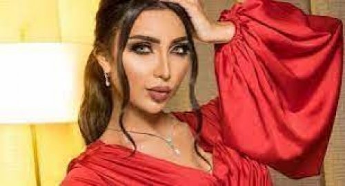 الفنانة المغربية دنيا بطمة تثير جنون محمد الترك بملابس البحر رفقة حبيبها الجديد والمفاجأة التي ستجعلة يموت من القهر بهويته الصادمة !!