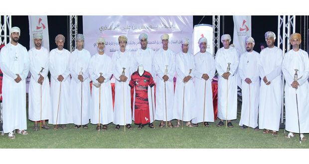 بنك مسقط يحتفل بافتتاح مشروع إنارة ملعب فريق الحميضة الرياضي بولاية إزكي