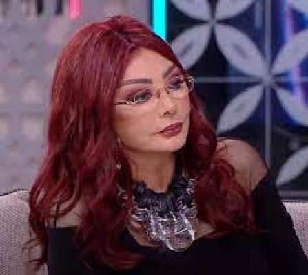 لم تحترم سنها.. نبيلة عبيد تعيد نشر فيدي ساخن كان محظور من الرقابة ... وما فعله بها عشيقها جنن الجمهور !