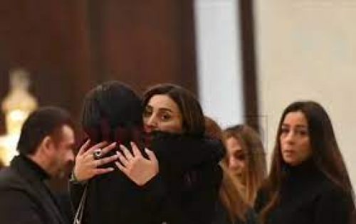 الموت يفجع الفنانة دينا الشربيني ويخطف اعز ناسها ويهز الوسط الفني في مصر.. لن تصدق ما حدث معها وجعل جميع زملائها يبكون!!